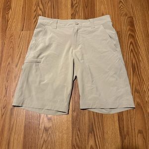 Columbia Men’s Size 30 Khaki Shorts